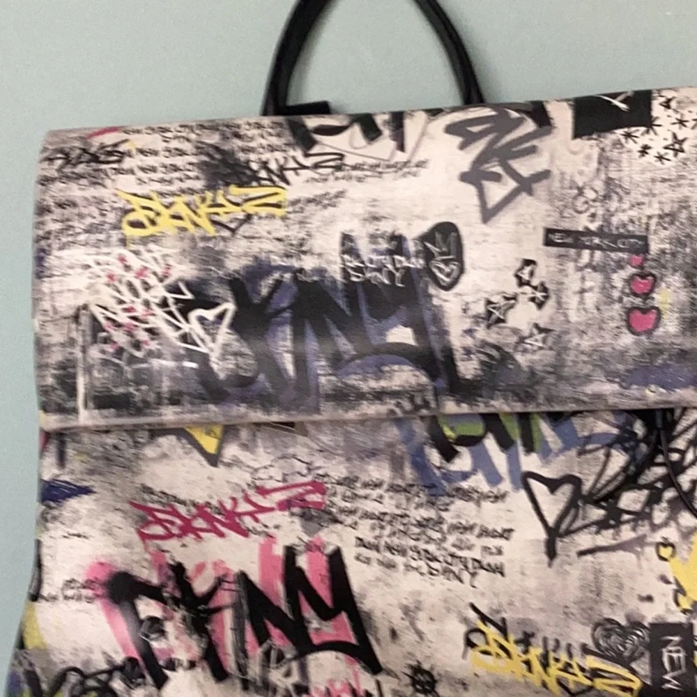 Dkny logo easy multicolored